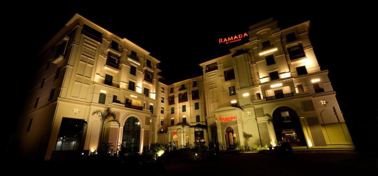 Hotel Ramada By Wyndham Lahore Gulberg II Zewnętrze zdjęcie