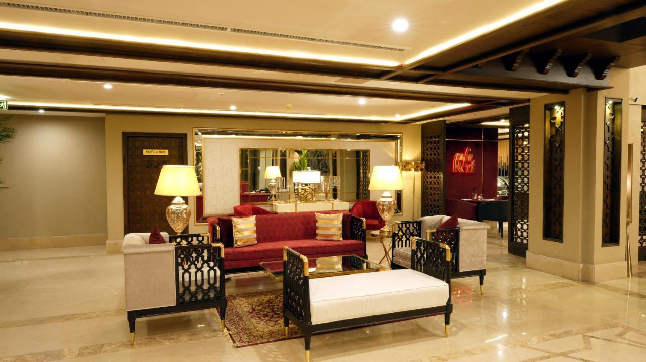 Hotel Ramada By Wyndham Lahore Gulberg II Zewnętrze zdjęcie